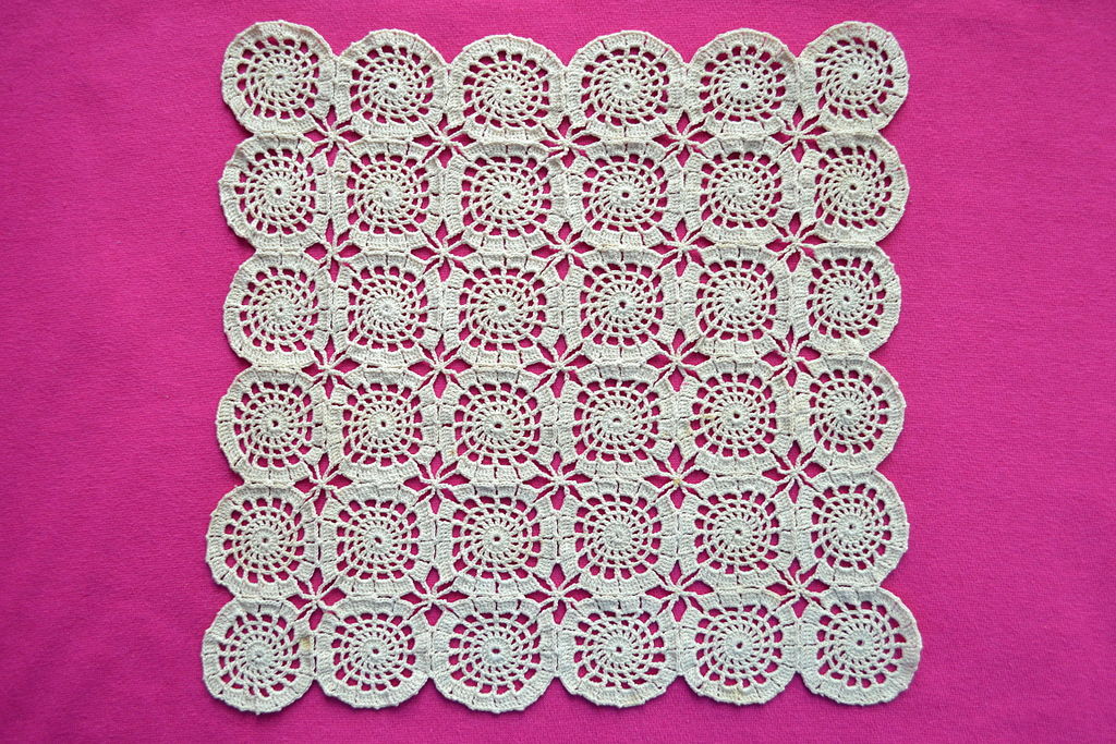 1024px-Doilies_-_Lučenec_(Slovakia)_8