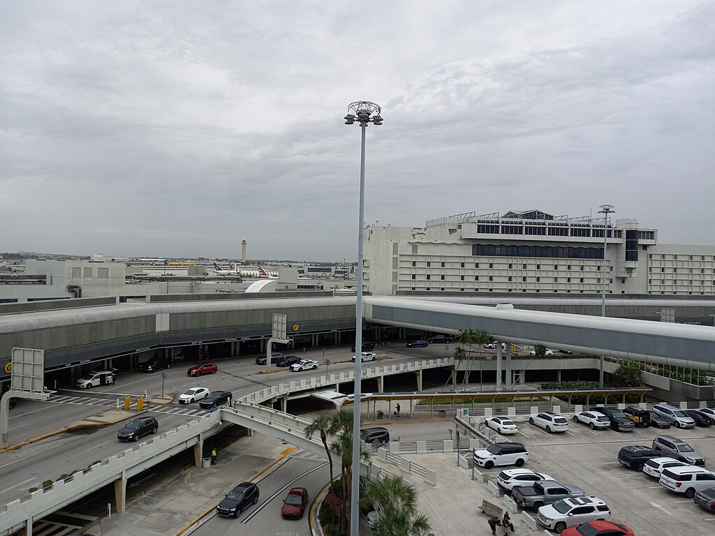 1024px-Miami_International_Airport_(MIA)_June_2024_(19)