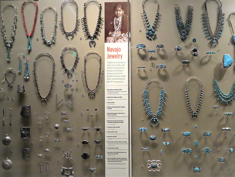 10 Old Jewelry Pieces That Could Be Hiding a Fortune in Your Drawer