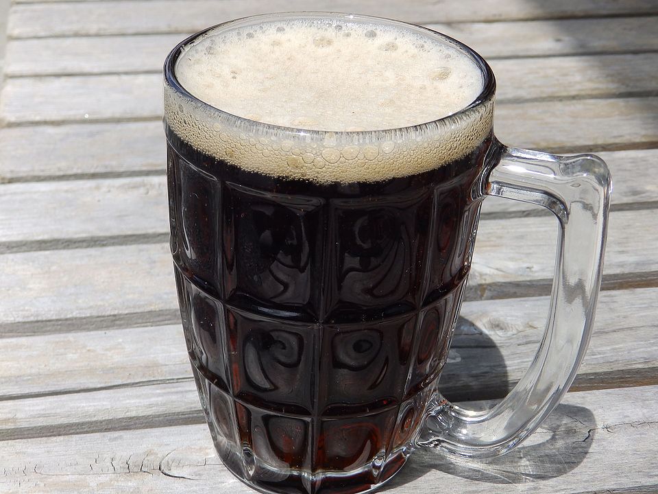 Old-Fashioned Sassafras Root Beer