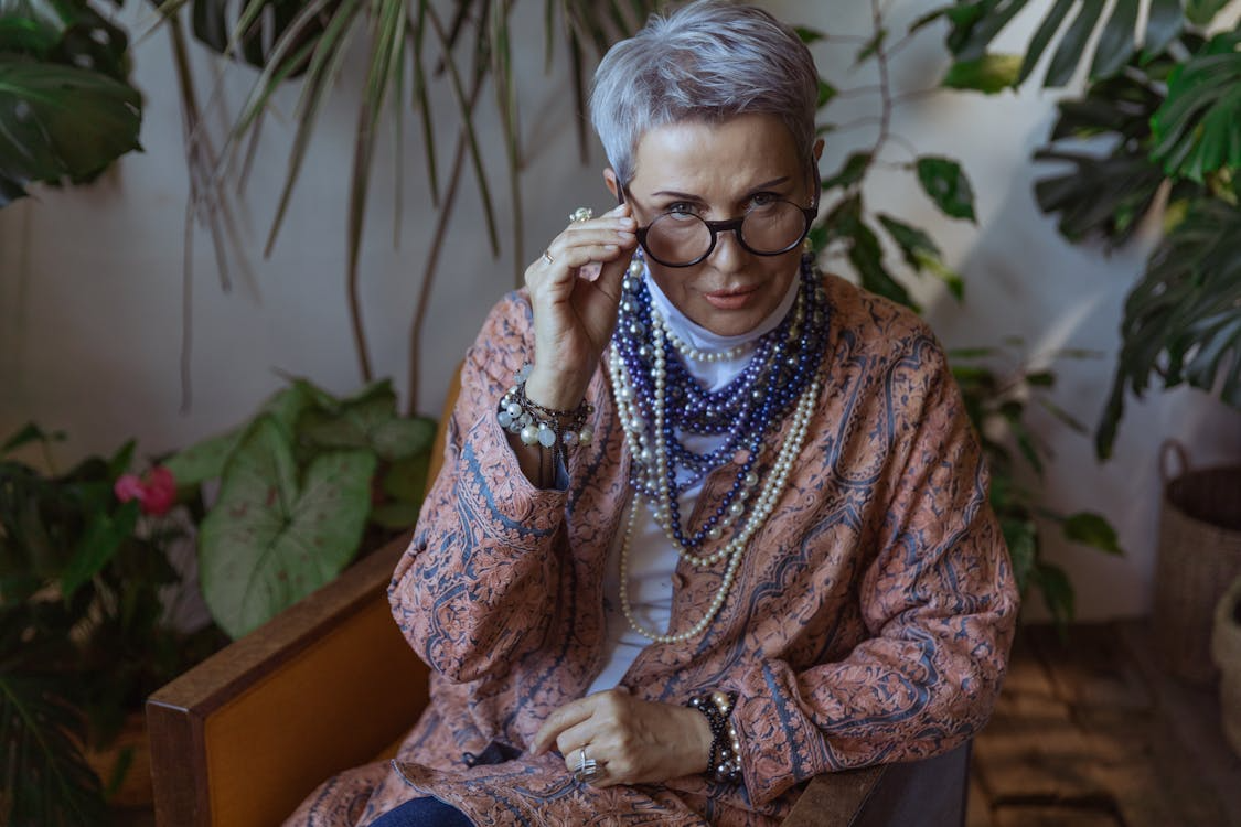 12 Fashion Mistakes That Make Women Over 60 Look Older